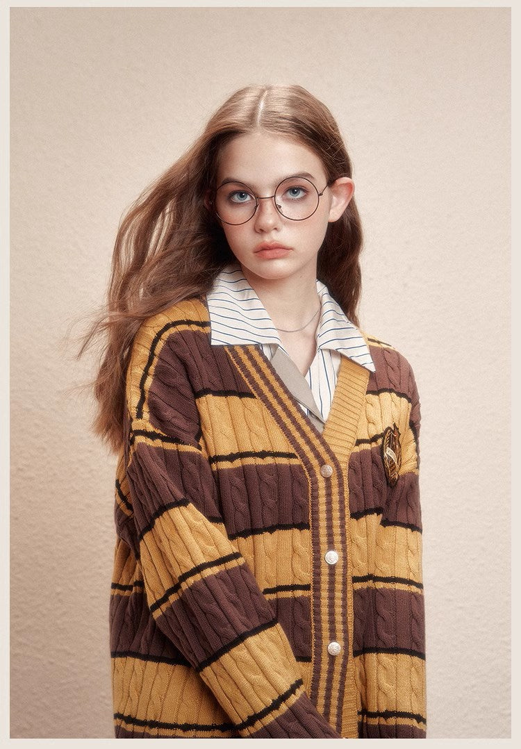 [Pre-order] Hogwarts School of Witchcraft and Wizardry Wide Border Cardigan