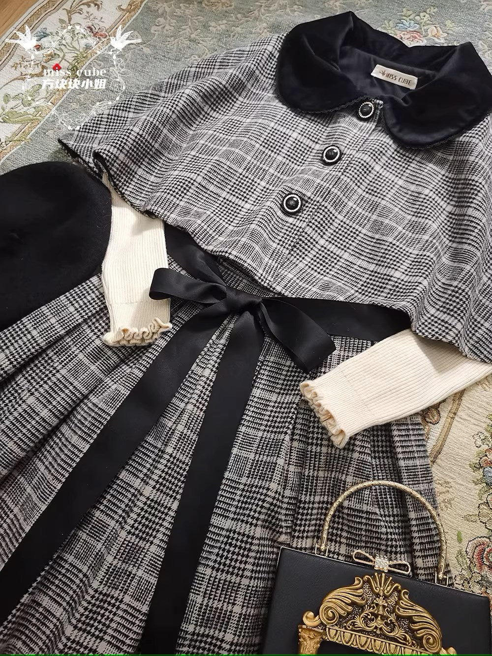 [Sale period ended] Earl Gray checked cloak