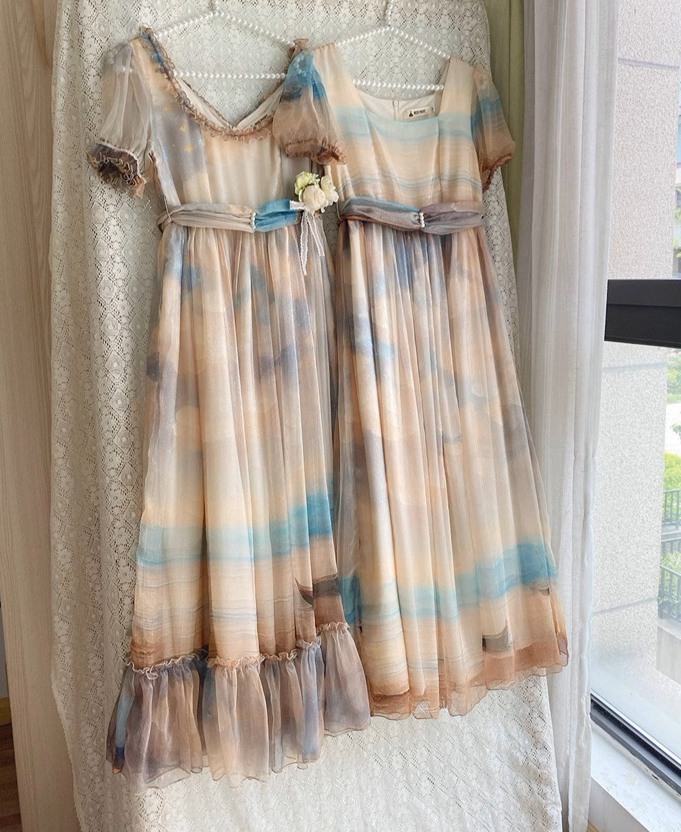 【予約販売】Elegance Greek 油彩画風プリントエンパイアワンピース フリルあり