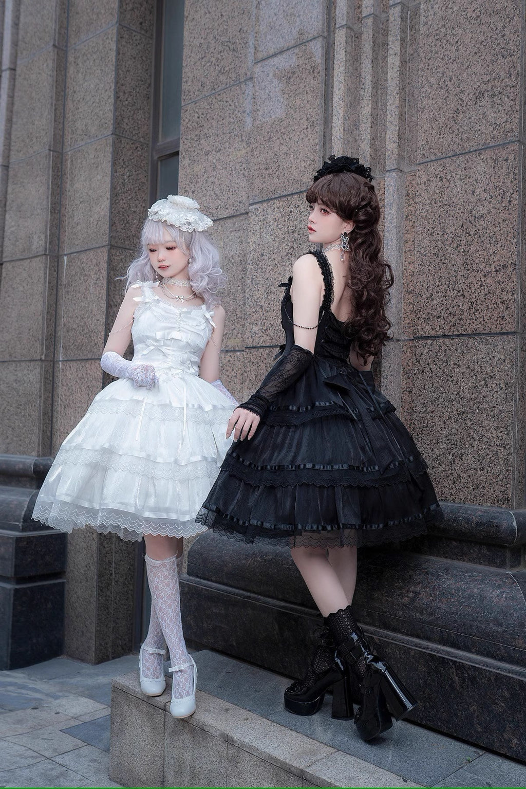 Romantic Party ブラックとホワイトのティアードジャンパースカート