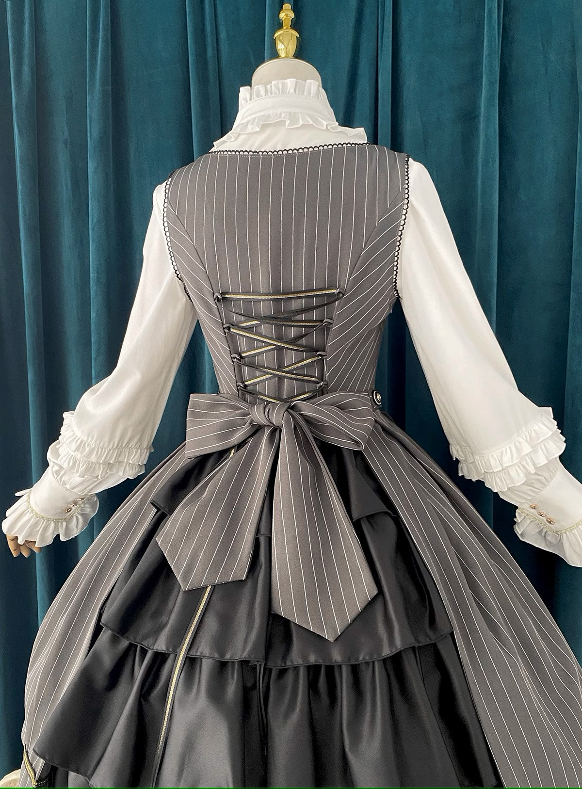 [Pre-orders available until 9/29] Bright Moon Corset Jumper Skirt Stripe [Charcoal Gray]