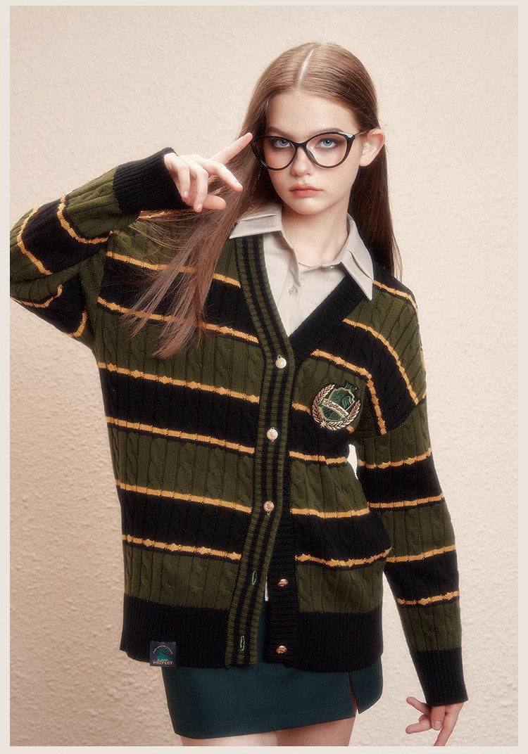 [Pre-order] Hogwarts School of Witchcraft and Wizardry Wide Border Cardigan