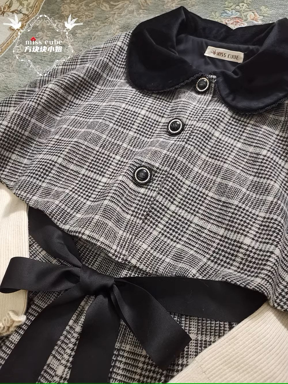 [Sale period ended] Earl Gray checked cloak