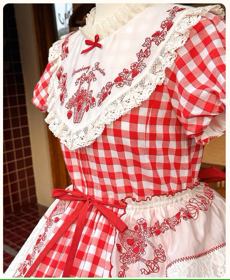 [Sales period ended] Strawberry Basket Stand Collar Dress