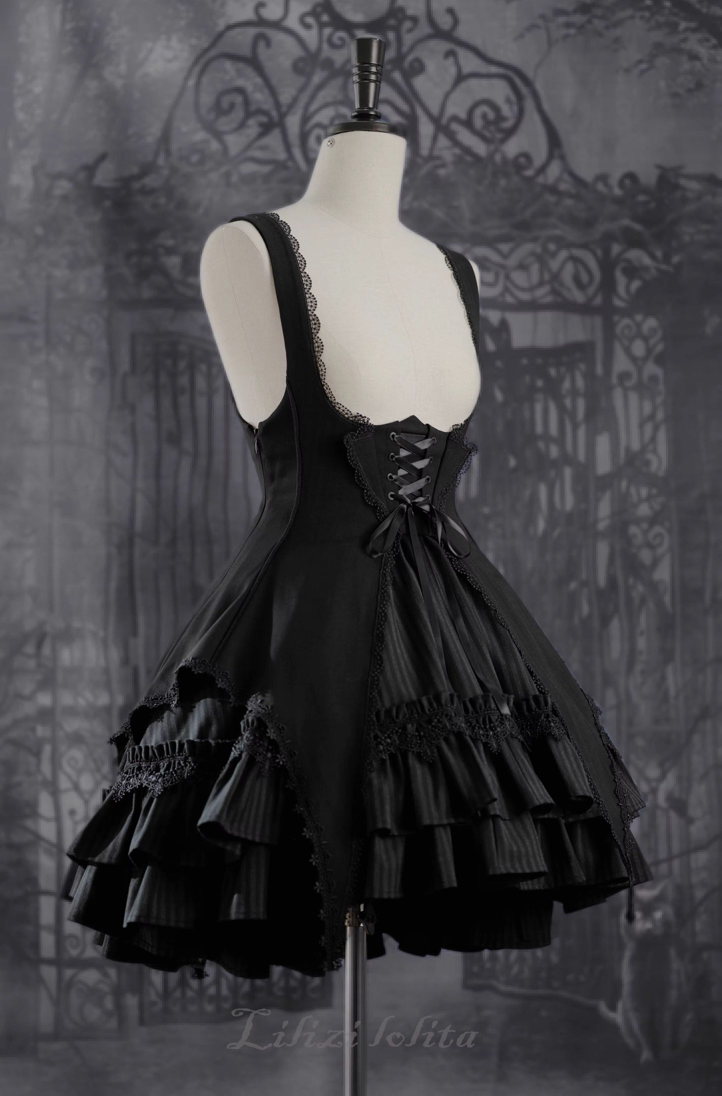 [Sale period ended] Song for Prayer Gothic Lolita Jumper Skirt