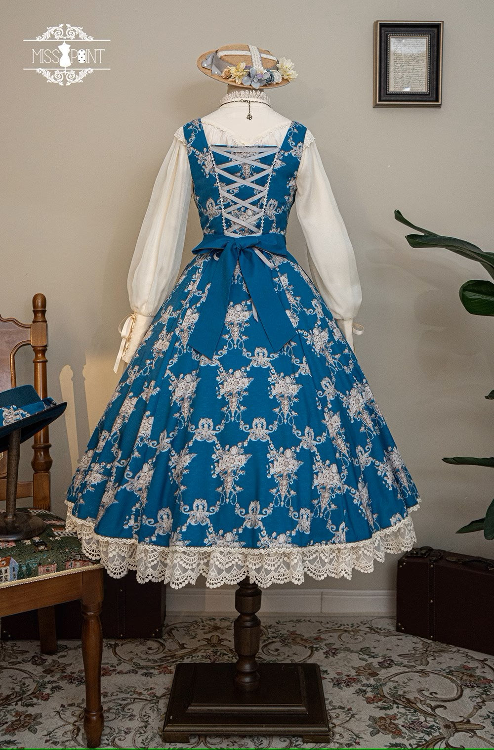 【予約販売】Antique Flower Wall ジャンパースカート