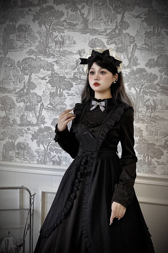 [Sale period ended] Little Black embroidered long dress and cape