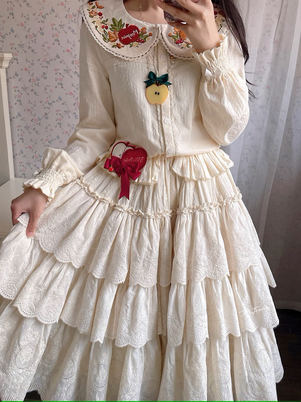 [Sale period has ended] Forest Picture Book Lace Inner Skirt