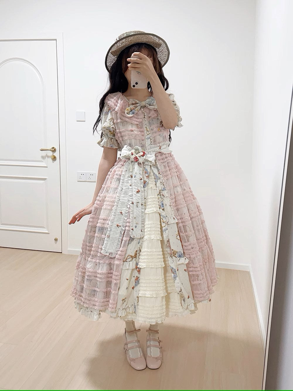 [Pre-orders available until 2/19] Cat Rose Tea Party Sheer Gilet