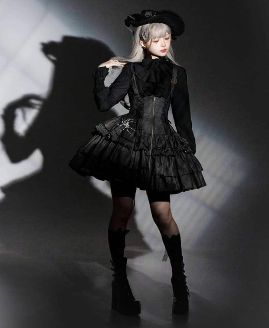 [Pre-orders available until 3/10] Rose Heart Tiered Mini Jumper Skirt