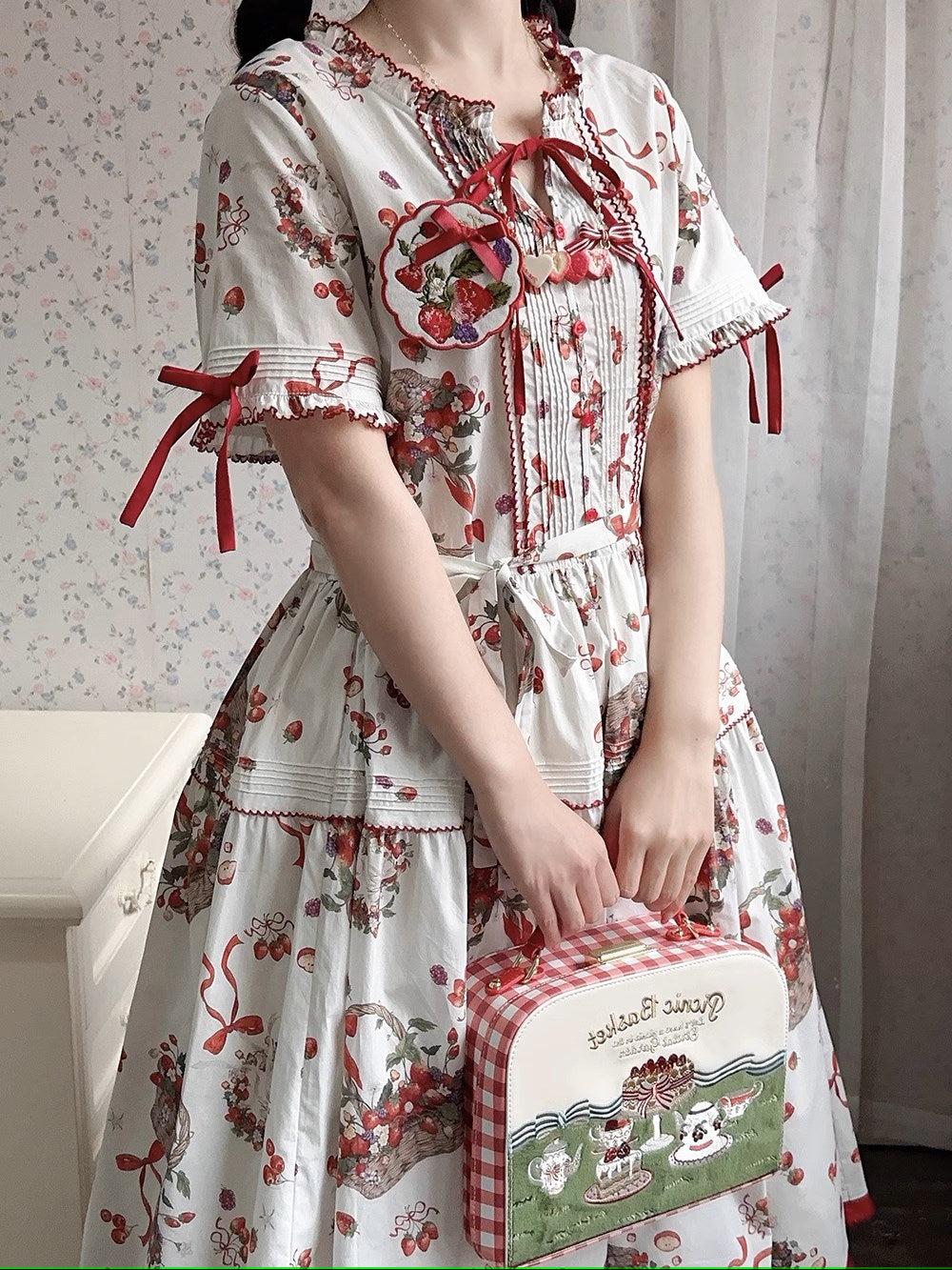 Picnic Basket ワンピース いちご柄