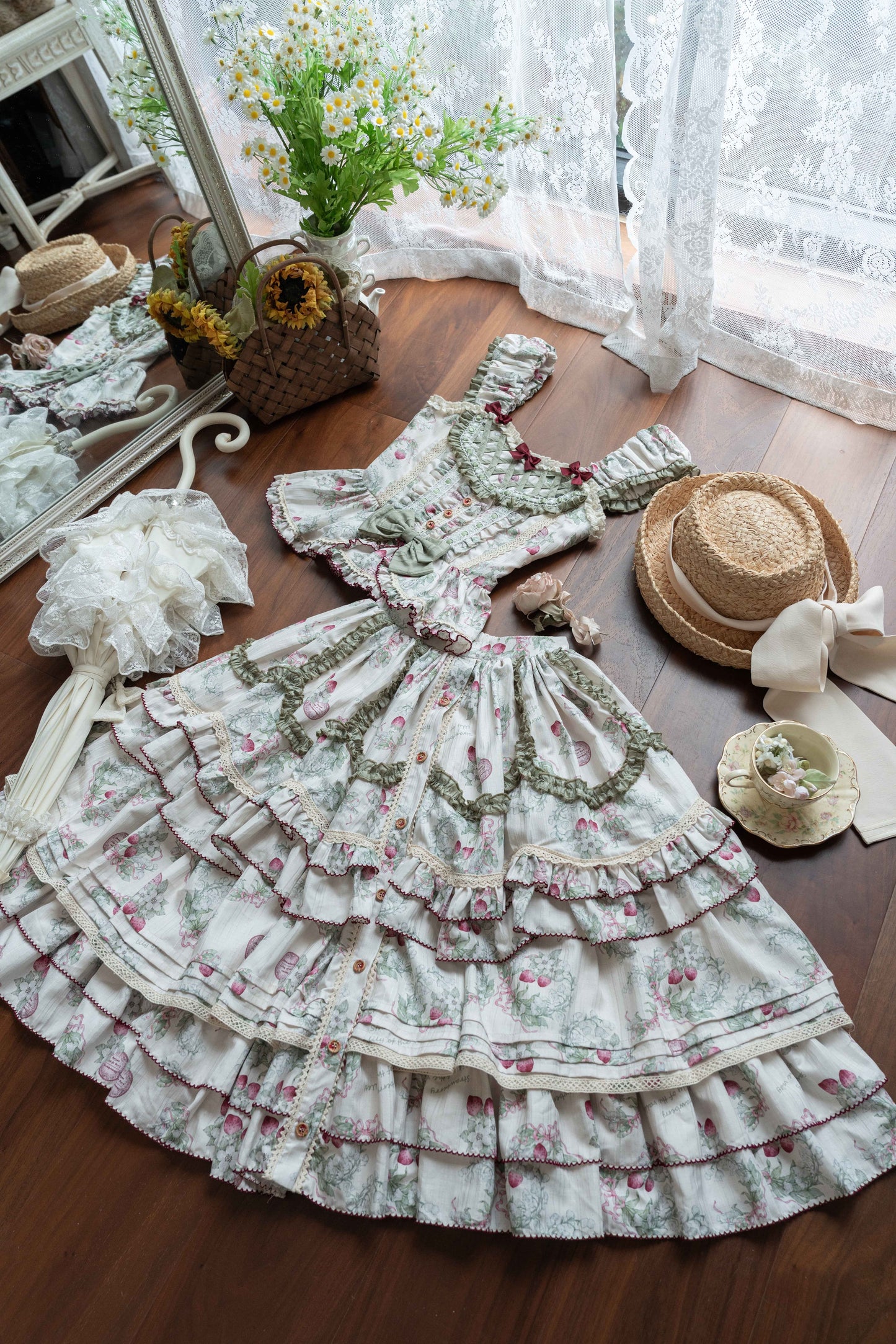 [Pre-orders available until 8/14] Berry Bells sleeveless top and skirt set