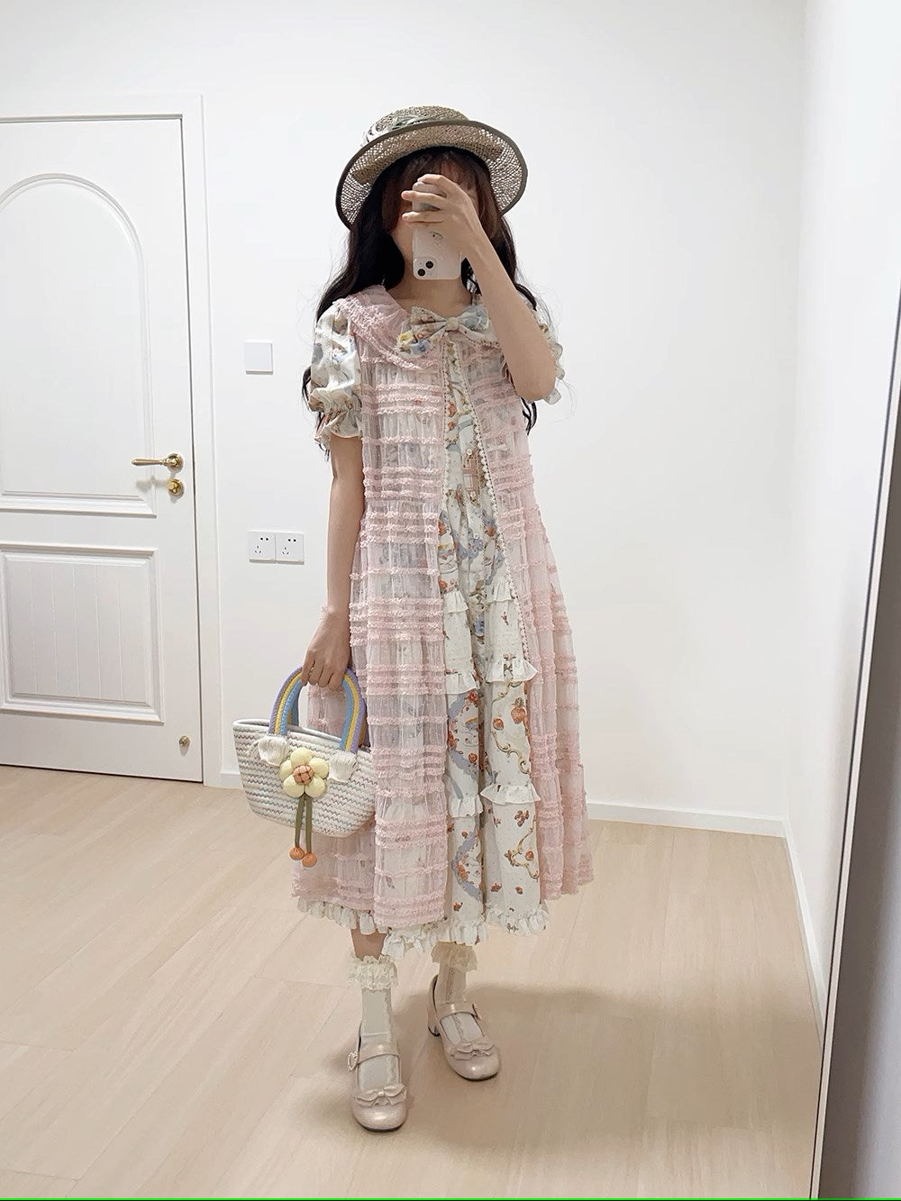 [Pre-orders available until 2/19] Cat Rose Tea Party Sheer Gilet