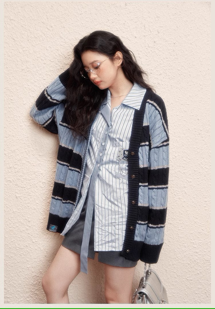 [Pre-order] Hogwarts School of Witchcraft and Wizardry Wide Border Cardigan