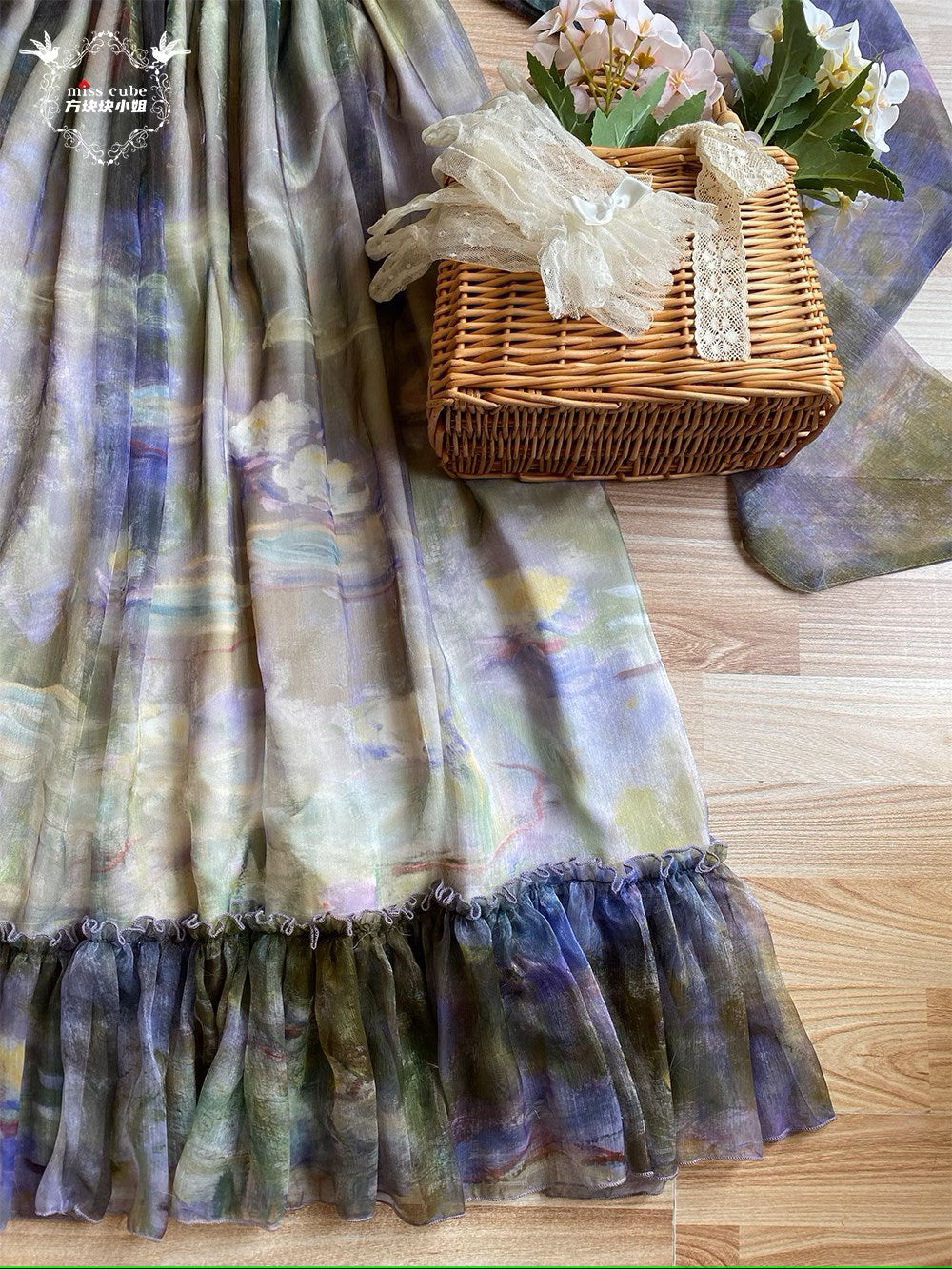 【予約販売】Elegance Greek 油彩画風プリントエンパイアワンピース フリルあり