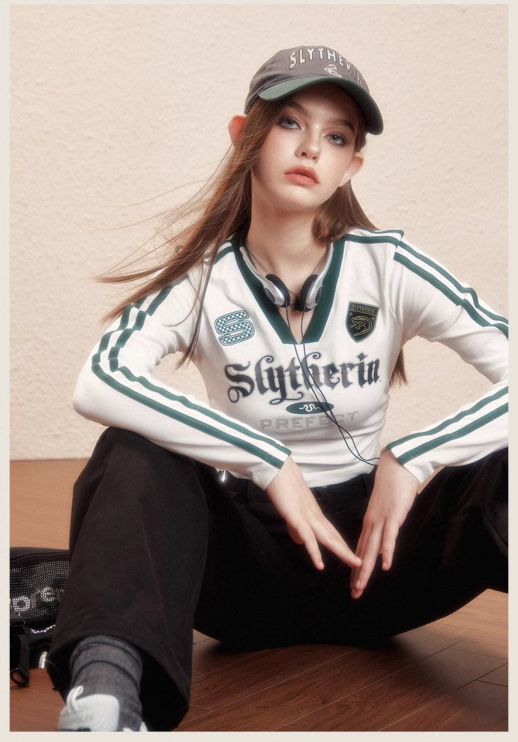[Pre-order] Hogwarts School of Witchcraft and Wizardry V-neck stretch pullover
