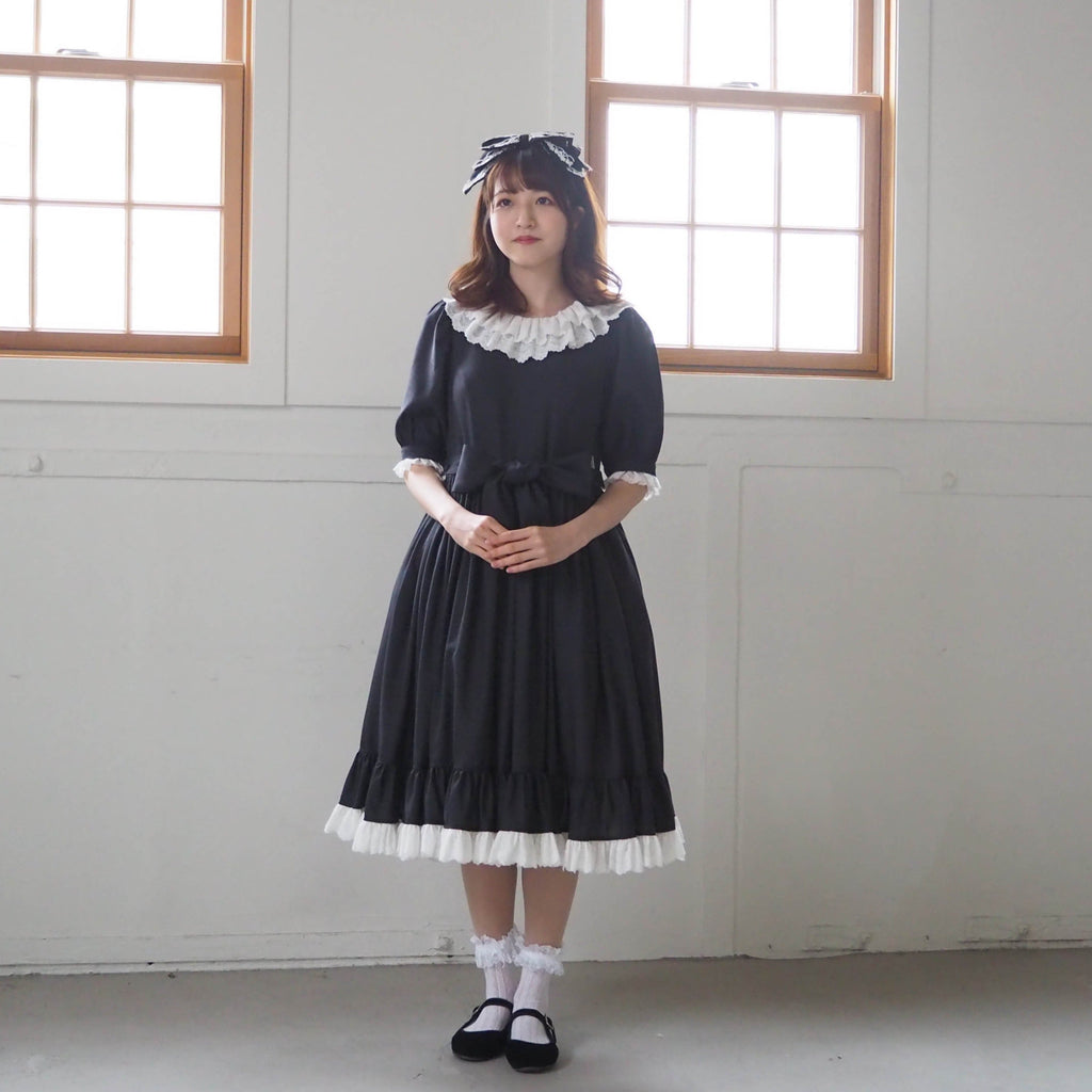 【尾州ロリィタ】究極のクラロリ 特別な日常のワンピース（濃灰色・半袖）