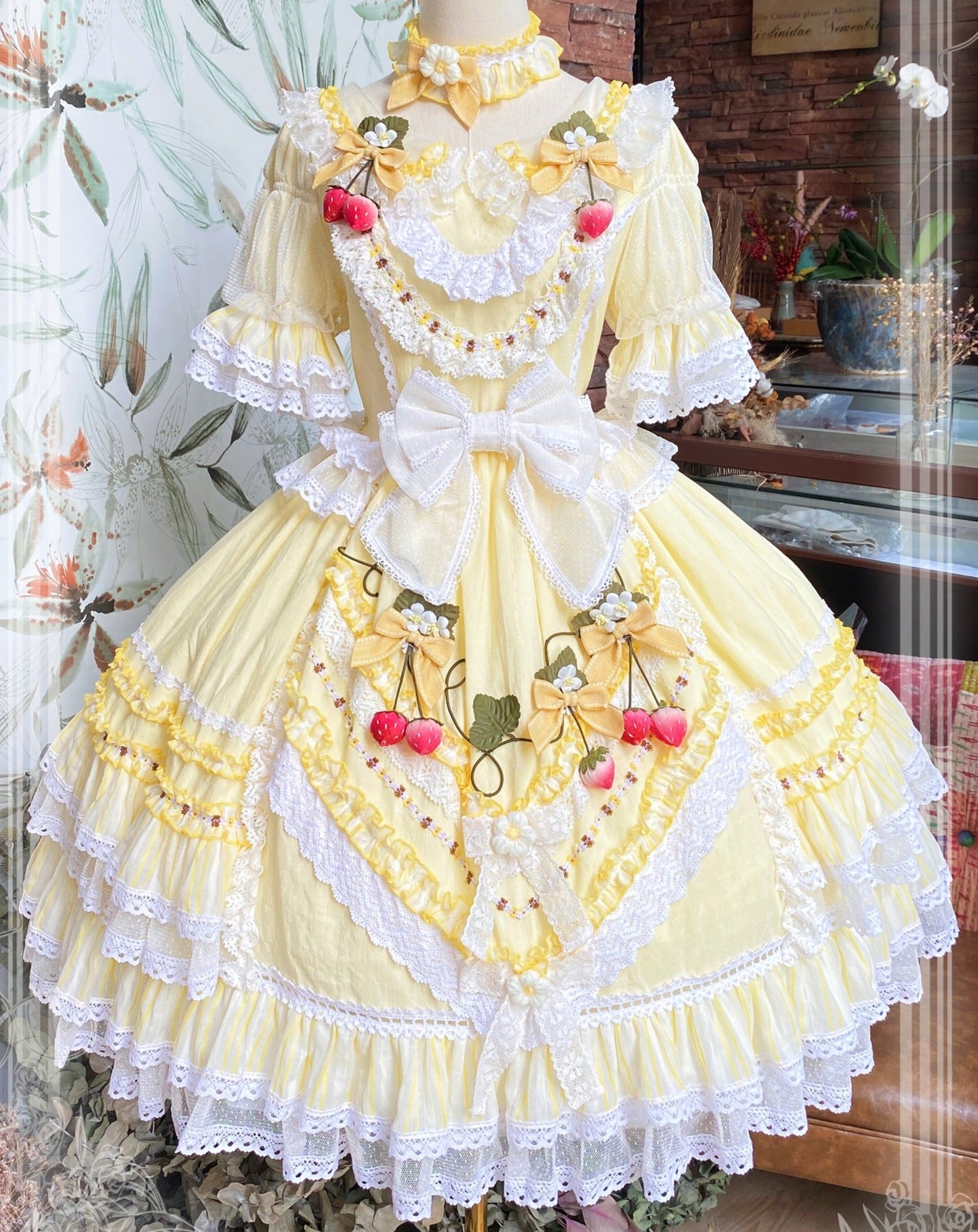 フリルとリボンのストロベリープリンセスドレス 全4色