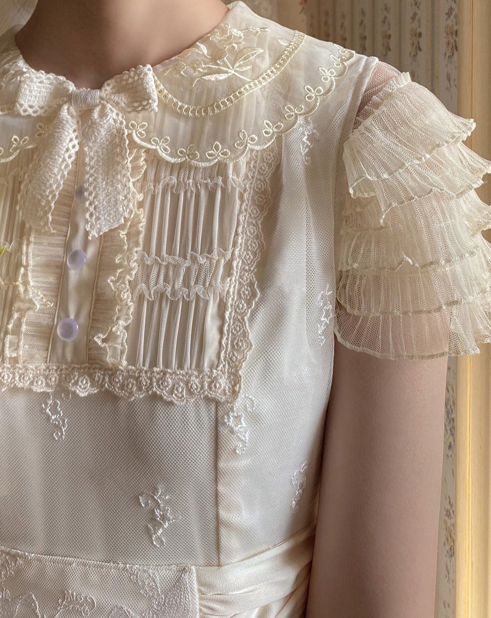 【予約販売】鈴蘭の花刺繍 三段レースワンピース（ロング丈）
