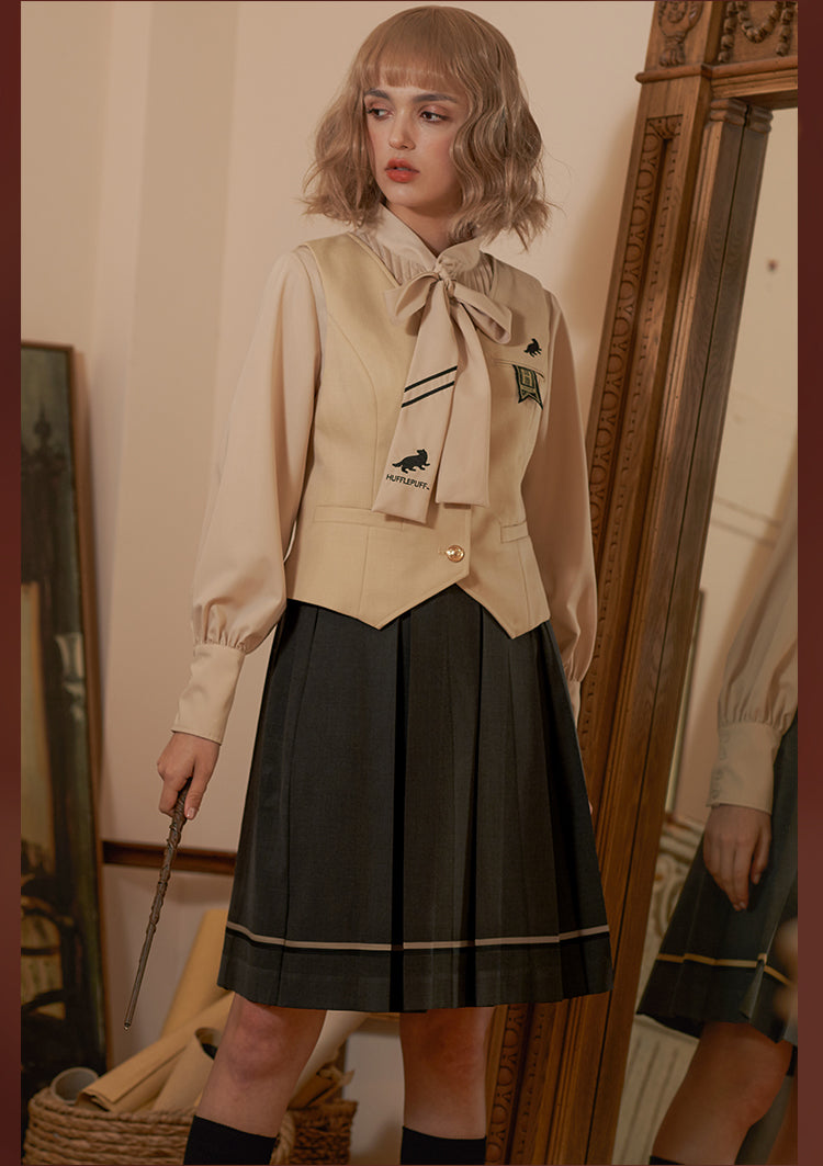Hogwarts School of Witchcraft and Wizardry Box Pleated Line Skirt