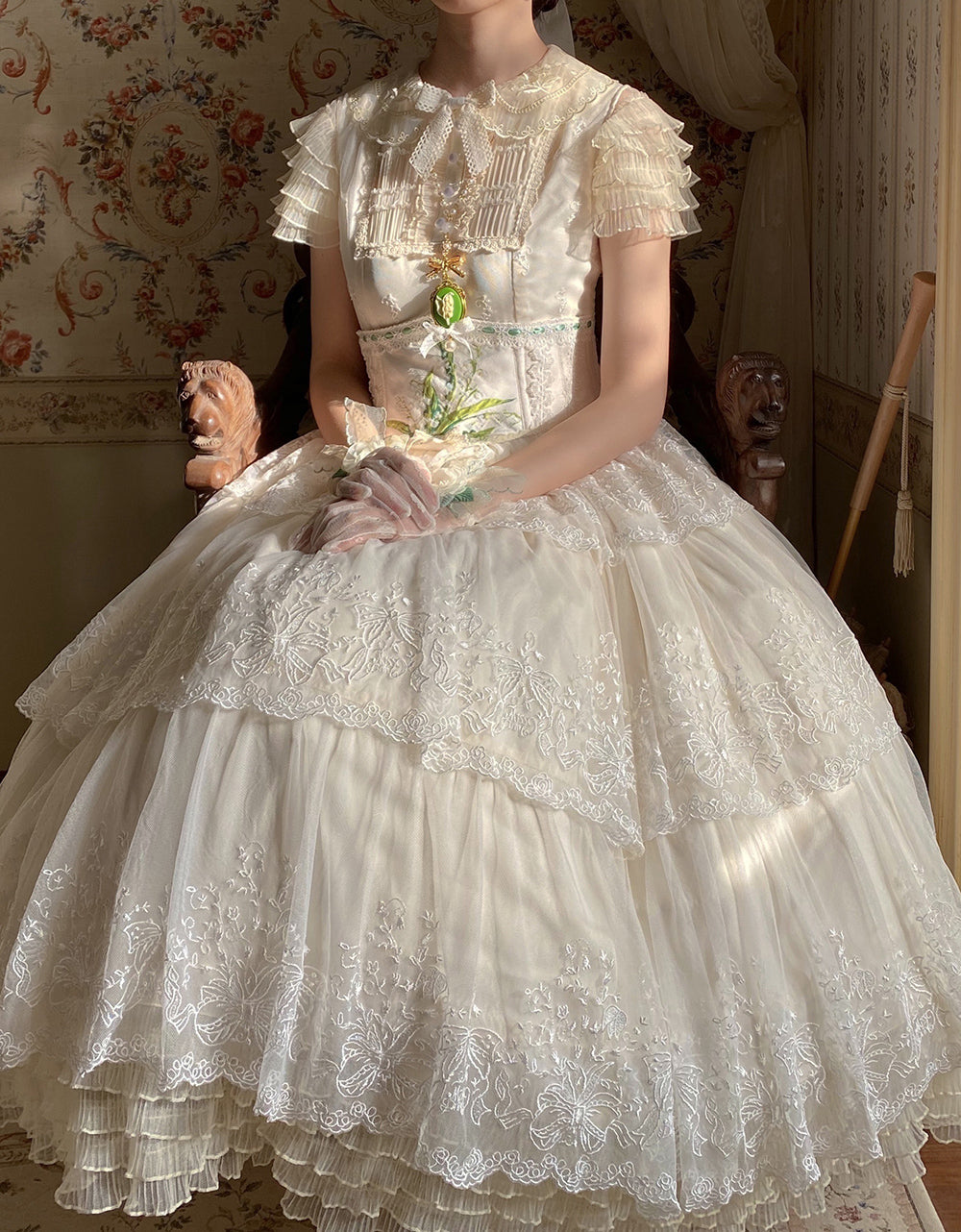 【予約販売】鈴蘭の花刺繍 三段レースワンピース（ロング丈）