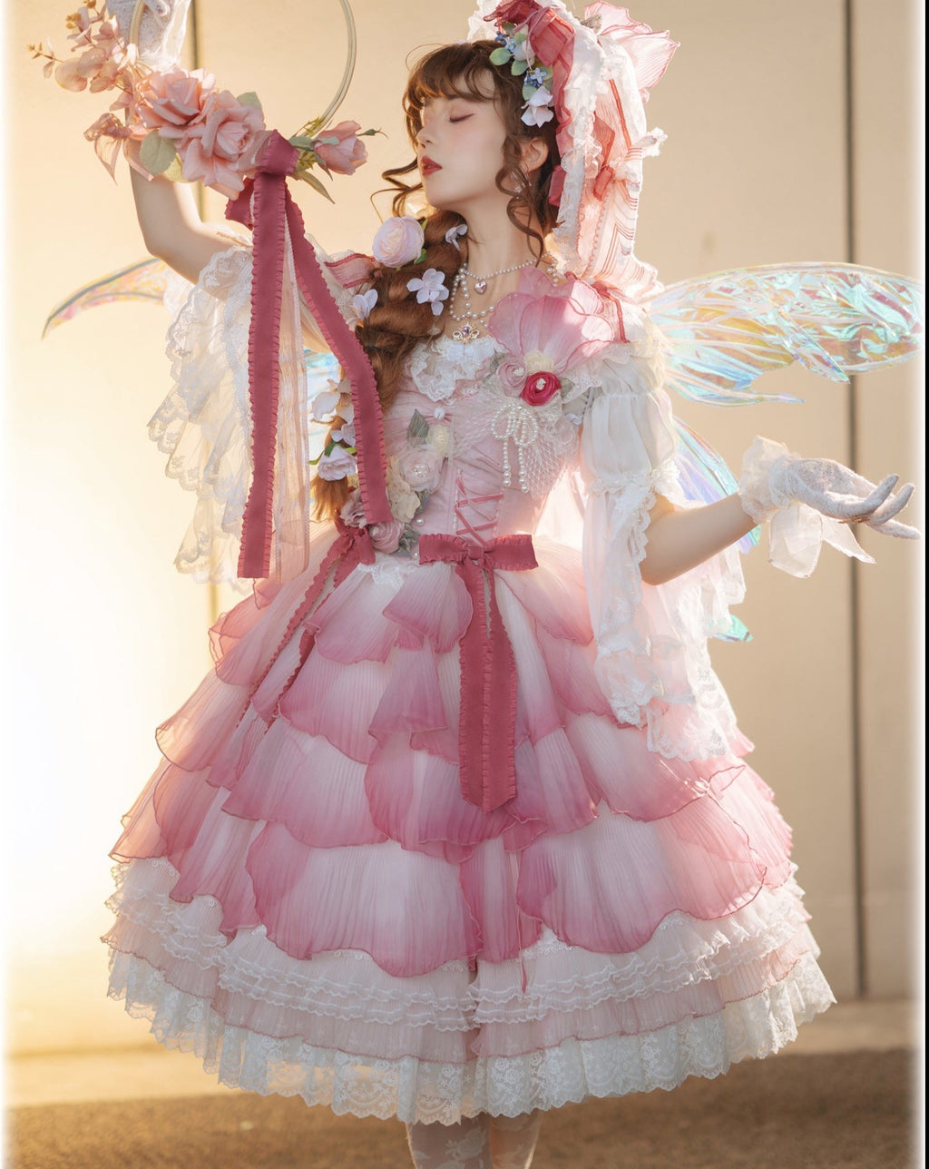 花びら揺れる 八重咲きのローズプリンセスドレス