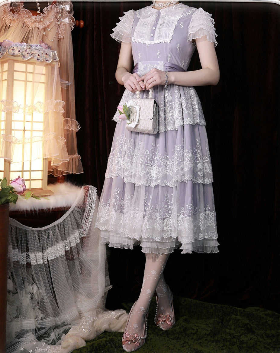 Suzuran flower embroidery three-stage lace dress (middle length)