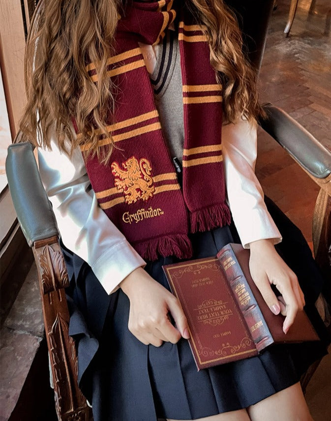 [Pre-order] Hogwarts School of Witchcraft and Wizardry Panel border muffler