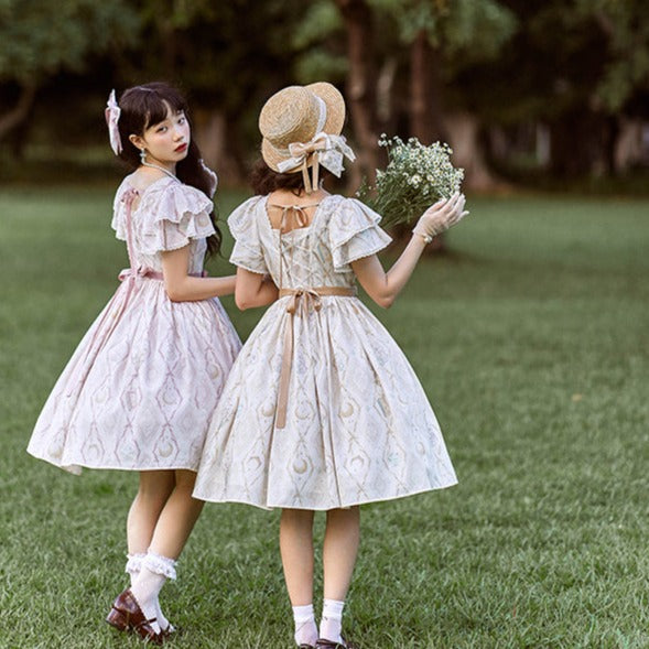 カモミールの花刺繍スクエアネックドレス