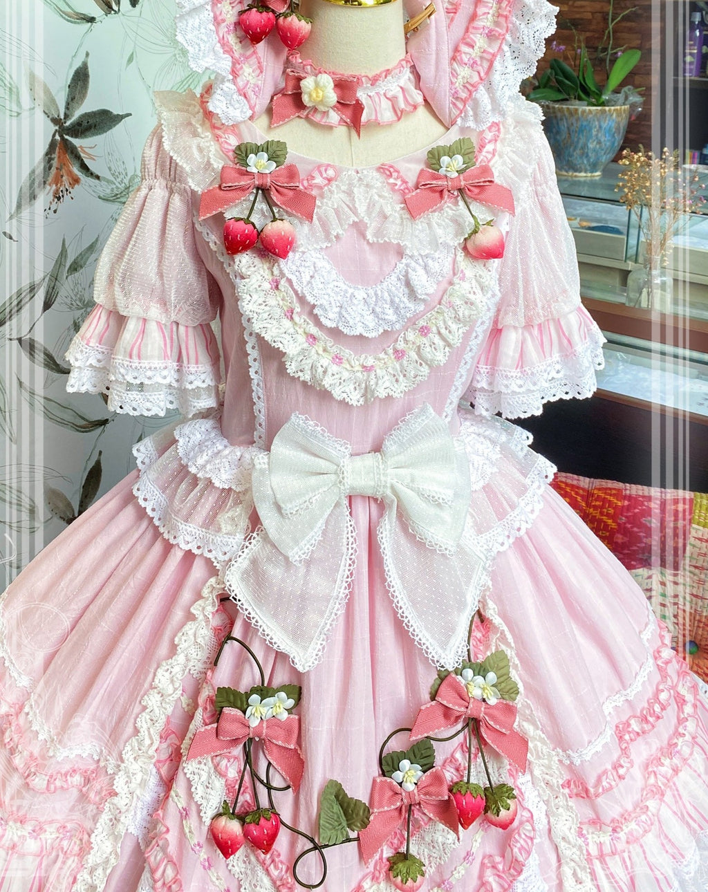 フリルとリボンのストロベリープリンセスドレス 全4色