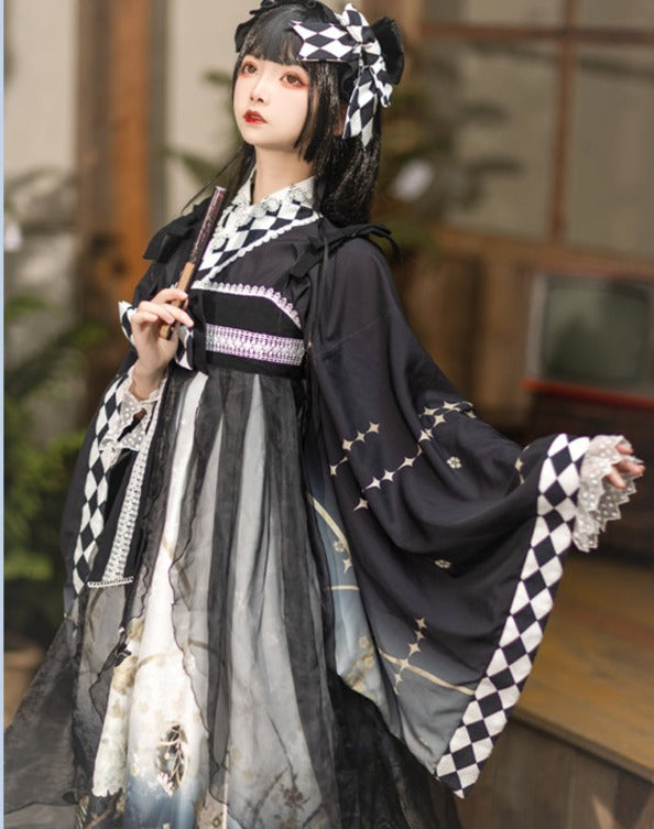 和ロリ 花模様のブラックジャンパースカートとトップス ヘッドドレス付き