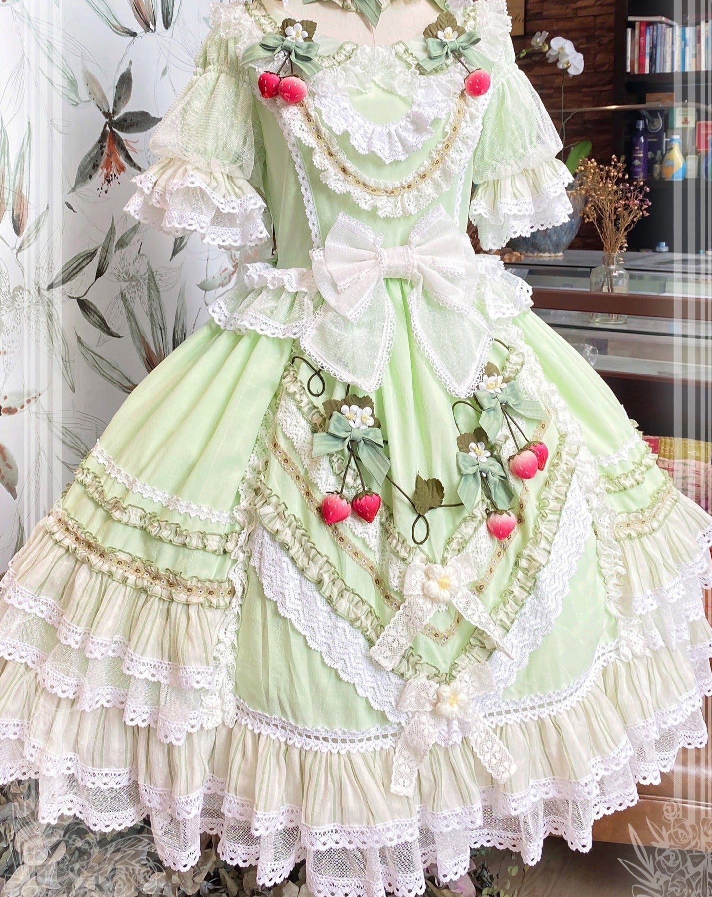 フリルとリボンのストロベリープリンセスドレス 全4色