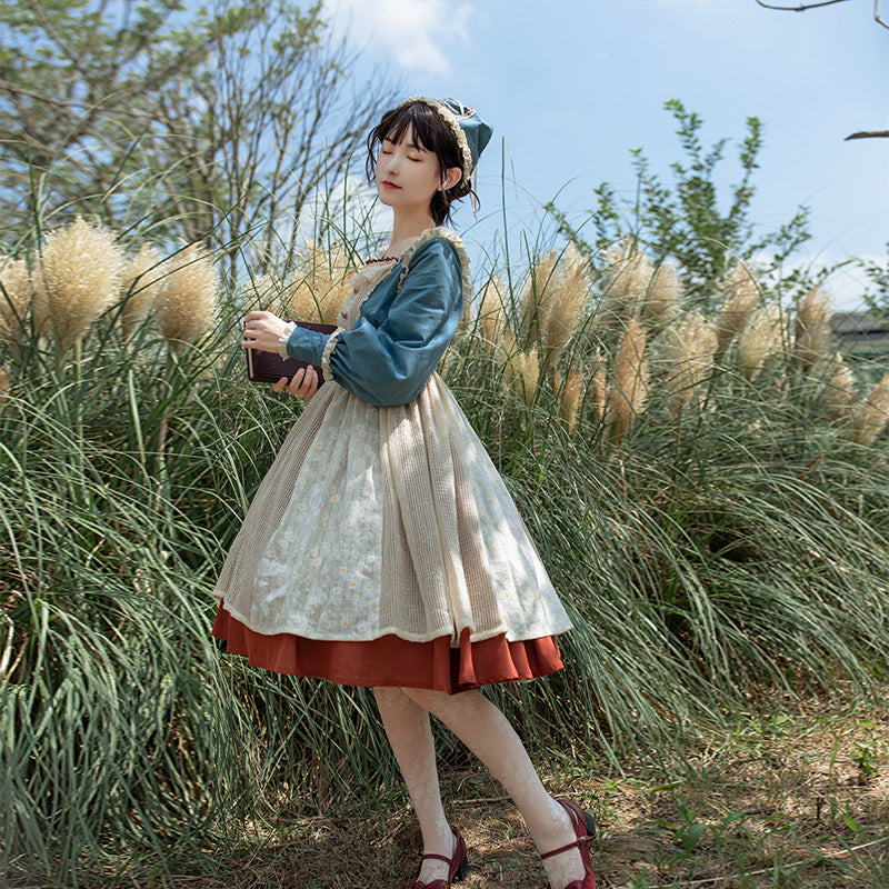 Embroidered pocket daisy pattern dress