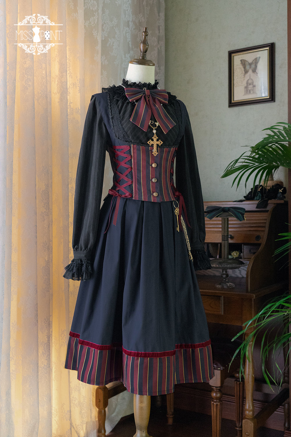 [Pre-order] Lord and noble's gothic lolita vertical striped skirt and vest