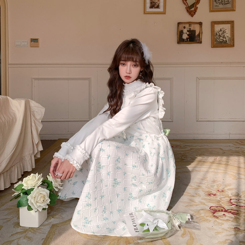 ブルーの小花柄のタンクドレス