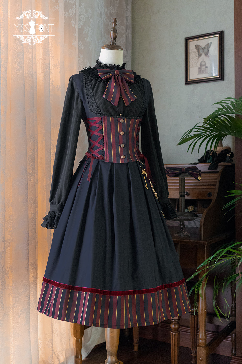 [Pre-order] Lord and noble's gothic lolita vertical striped skirt and vest