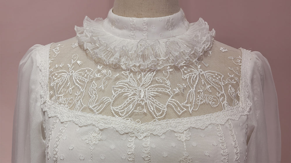 Suzuran flower embroidery high neck frilled blouse [20% off for combined purchases]