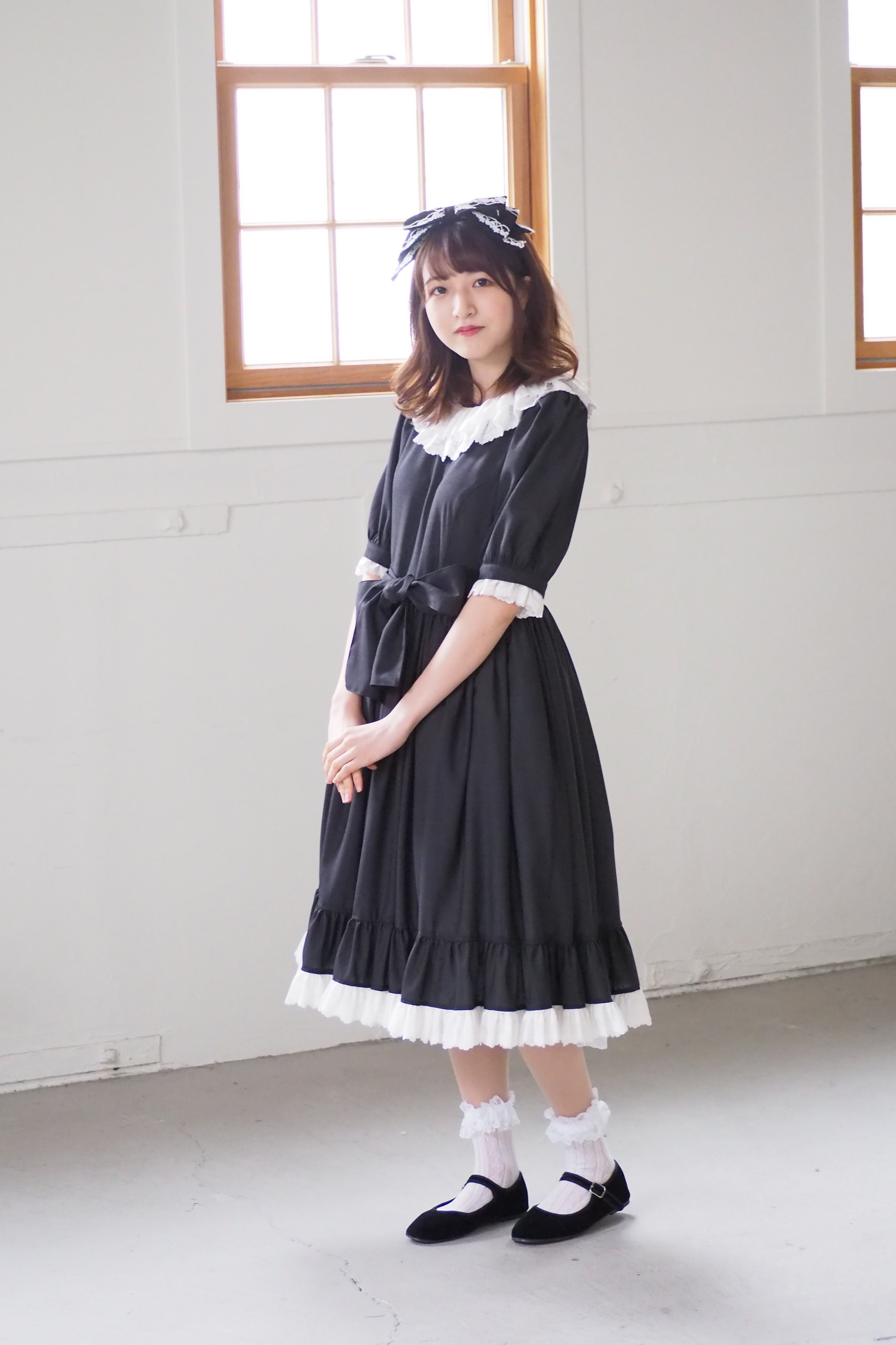【尾州ロリィタ】究極のクラロリ 特別な日常のワンピース（濃灰色・半袖）