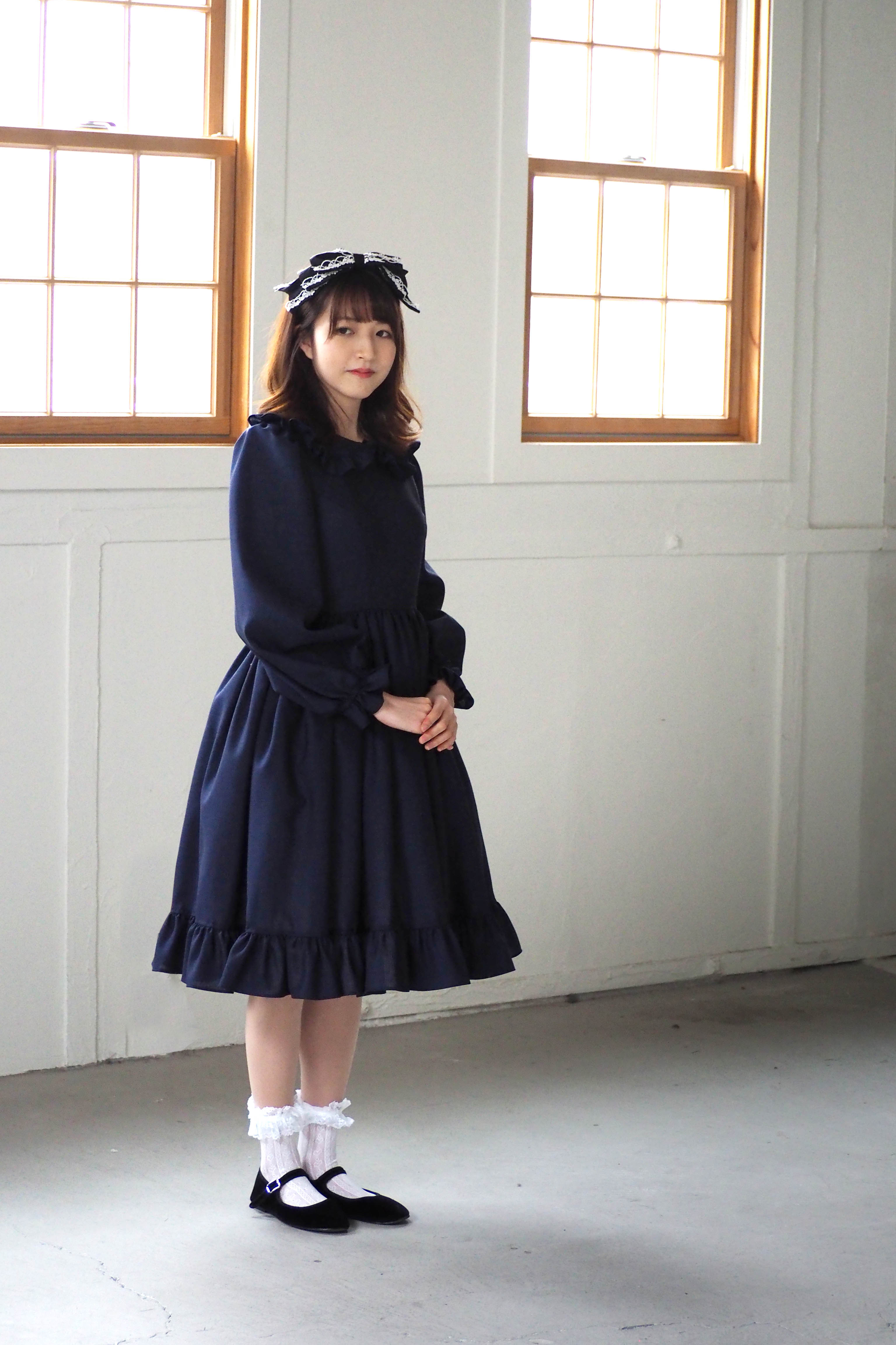 【尾州ロリィタ】ずっと お姫様にしてくれる 特別な日常のワンピース（濃紺長袖）
